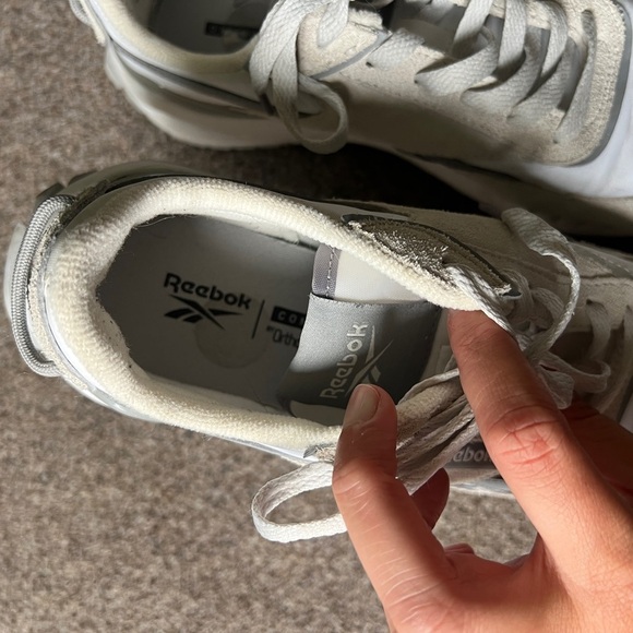 Reebok Galaxy 10 White & Beige Running Lace Up Sneaker Womens Size 7 WORN ONCE - Picture 3 of 9